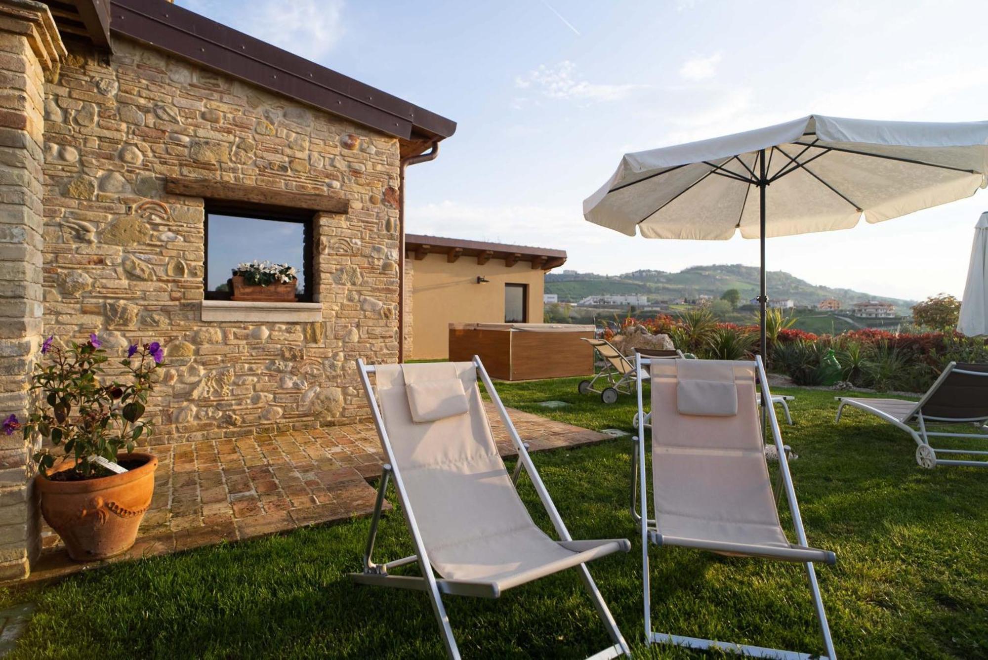 La Chiocciola Resort Mutignano Екстериор снимка